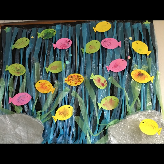 【みんなの投稿】1歳児。8月の壁面製作。