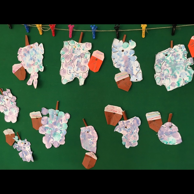 【みんなの投稿】9月壁面 ぶどう