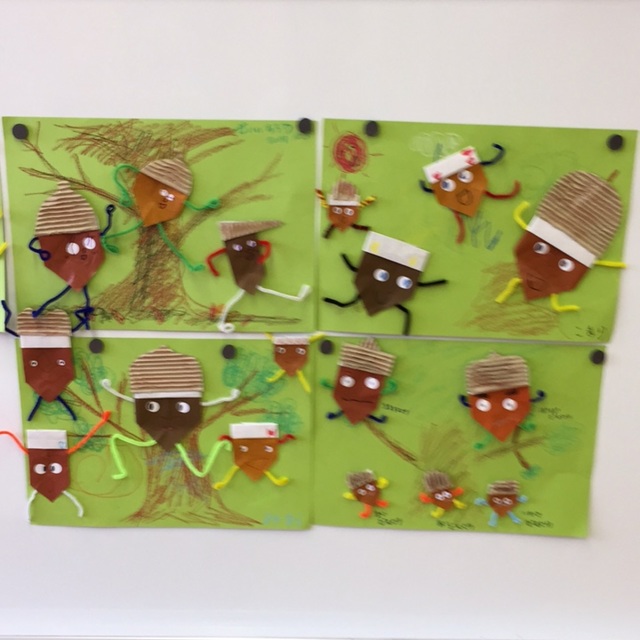 【みんなの投稿】どんぐり壁面