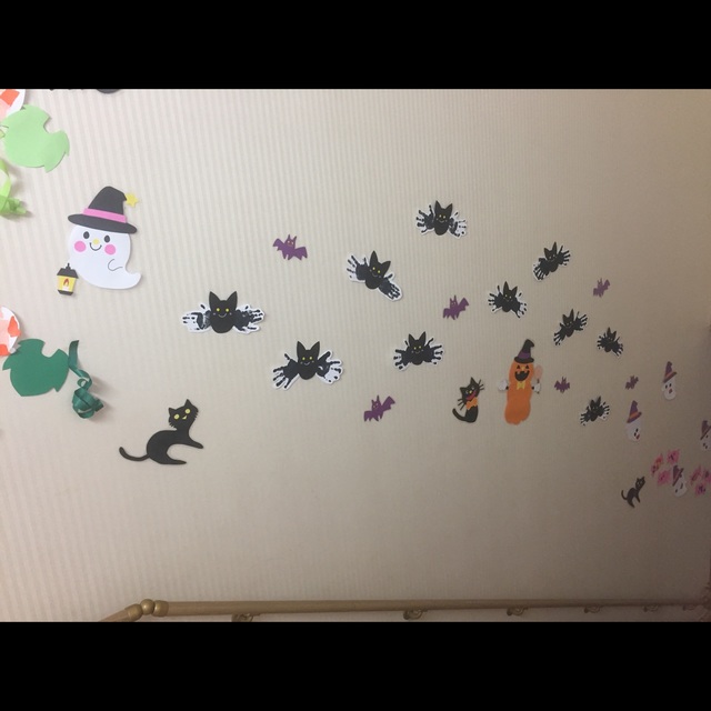 【みんなの投稿】ハロウィン製作 手形こうもり