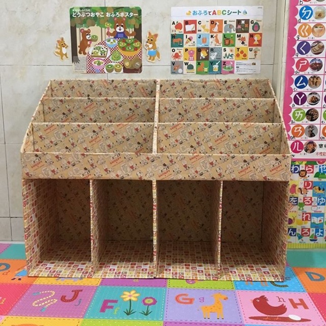 【みんなの投稿】ダンボールで絵本棚