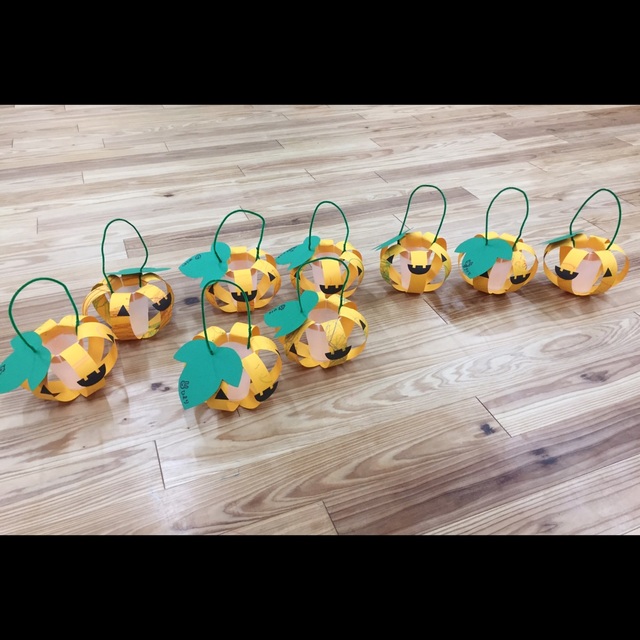 【みんなの投稿】ハロウィン 紙コップ飾り