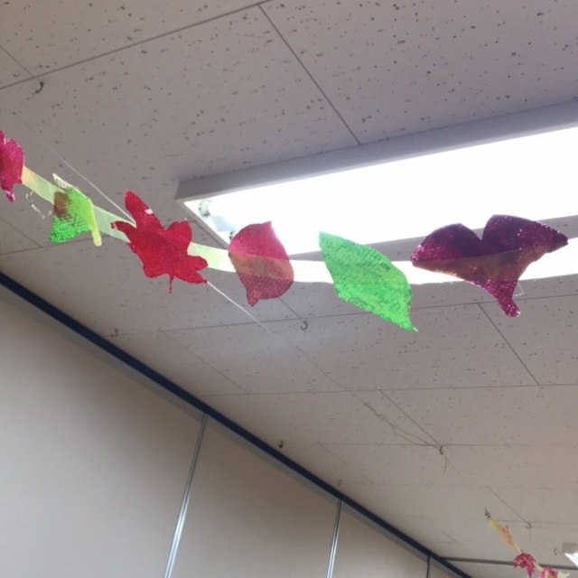 【みんなの投稿】キッチンペーパー落ち葉