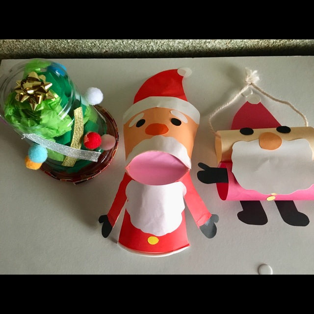 【みんなの投稿】クリスマスツリー、サンタパペット、サンタ飾り