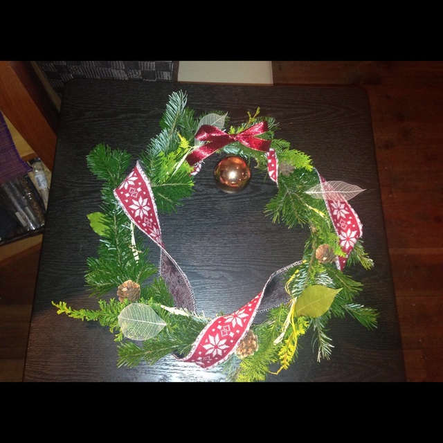 【みんなの投稿】〔クリスマスリース〕