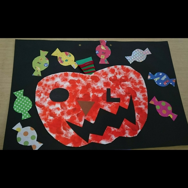 【みんなの投稿】１０月の製作(０、１歳児)ハロウィーン