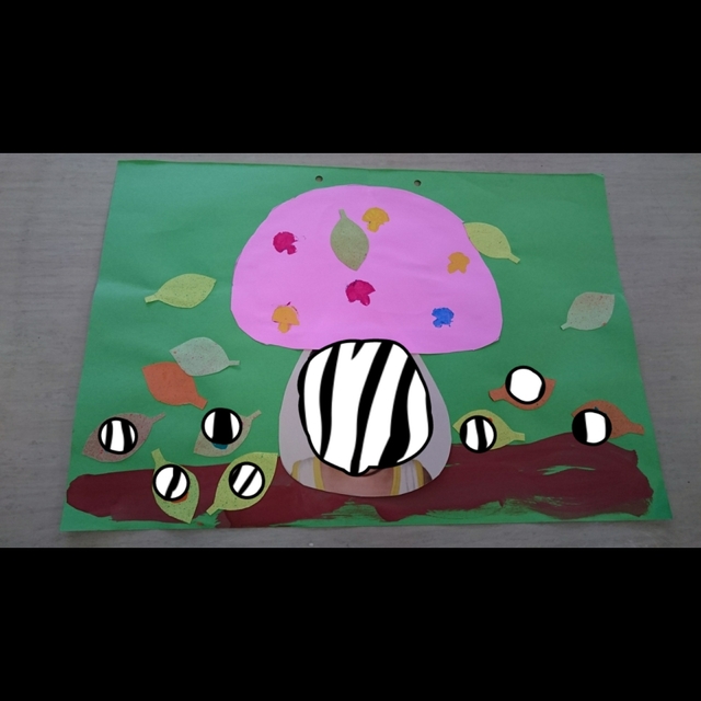 【みんなの投稿】11月の製作(0,1歳児)(2歳児)キノコと落ち葉