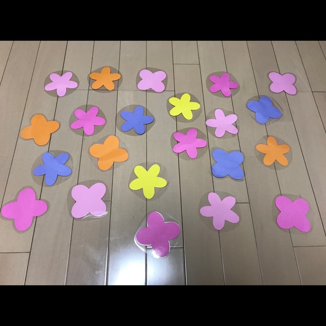 【みんなの投稿】4月壁面  お花