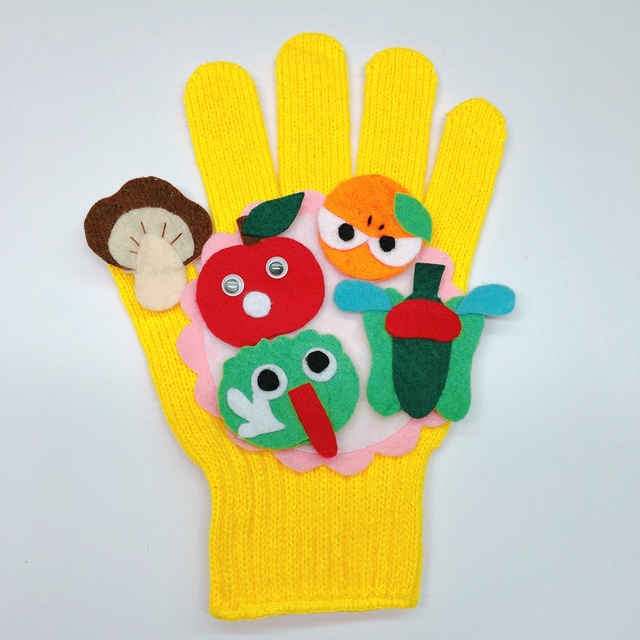 【みんなの投稿】【手袋シアター】リンゴがコロコロ