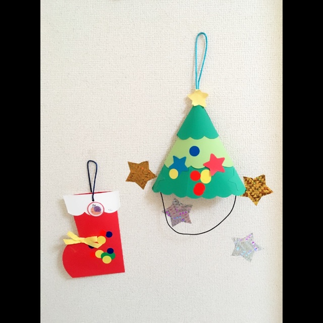 【みんなの投稿】クリスマスツリーの帽子赤い靴のかばん