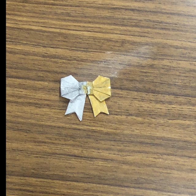 【みんなの投稿】2歳児 リボン色ぬり