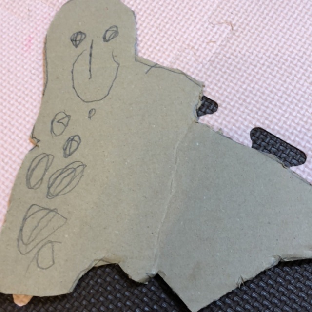 【みんなの投稿】ダンボールでキリン