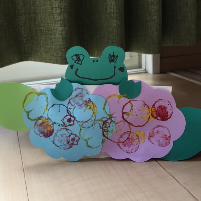 【みんなの投稿】アジサイ&カエル野菜スタンプ（オクラ・ピーマン・キュウリ）