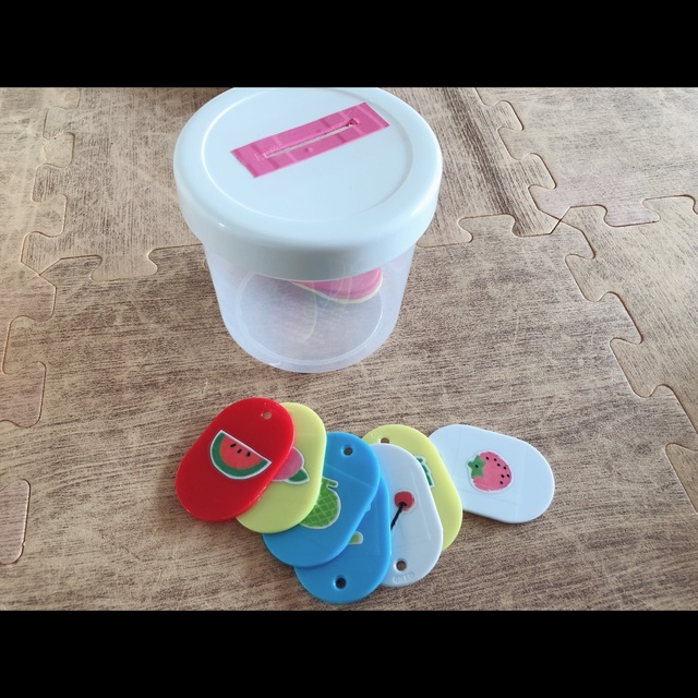 【みんなの投稿】〈1歳児〉フルーツ ポットン落とし