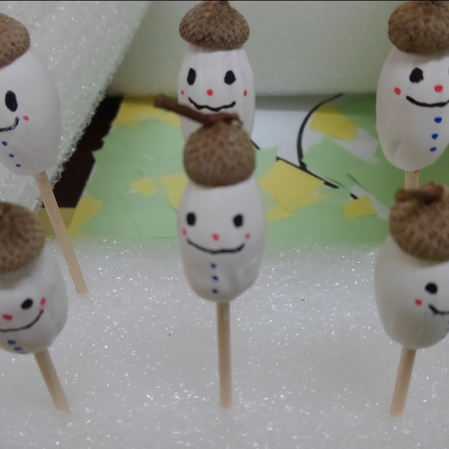 【みんなの投稿】どんぐり雪だるま