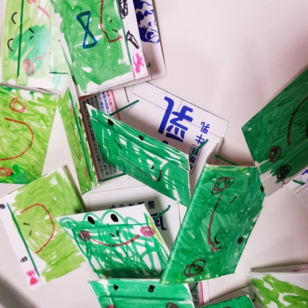 【みんなの投稿】お店屋さんごっこ ひっくりカエル