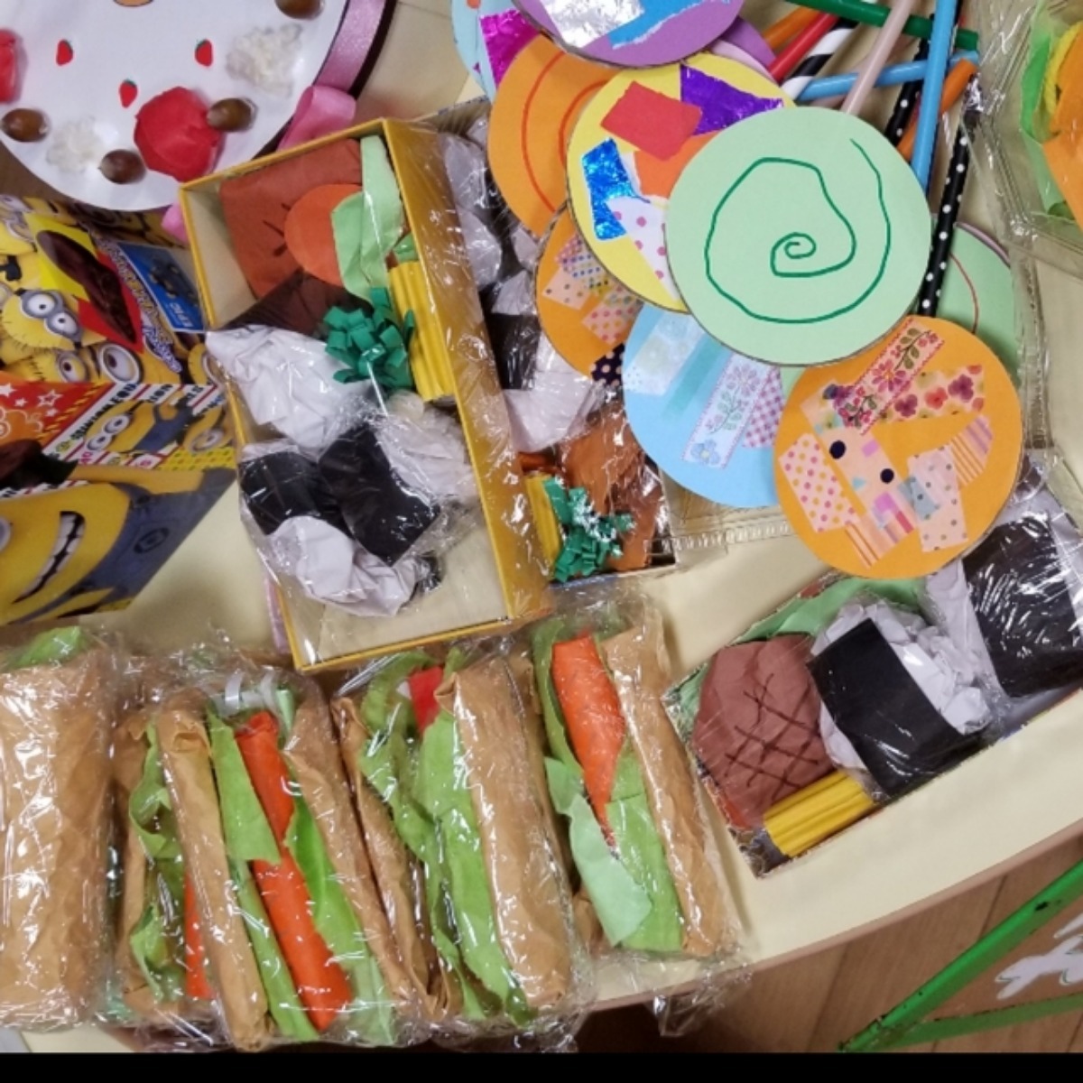 【みんなの投稿】お店屋さんごっこ 　ホットドック、おべんとう、キャンディ