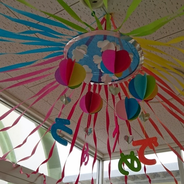 【みんなの投稿】卒園式・入園式 玄関風除室の飾り付け