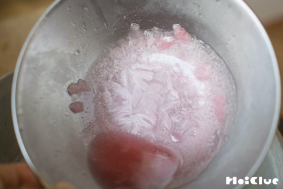 【実験遊び】氷ができる瞬間を見てみよう！〜素材／ジュースや色水〜