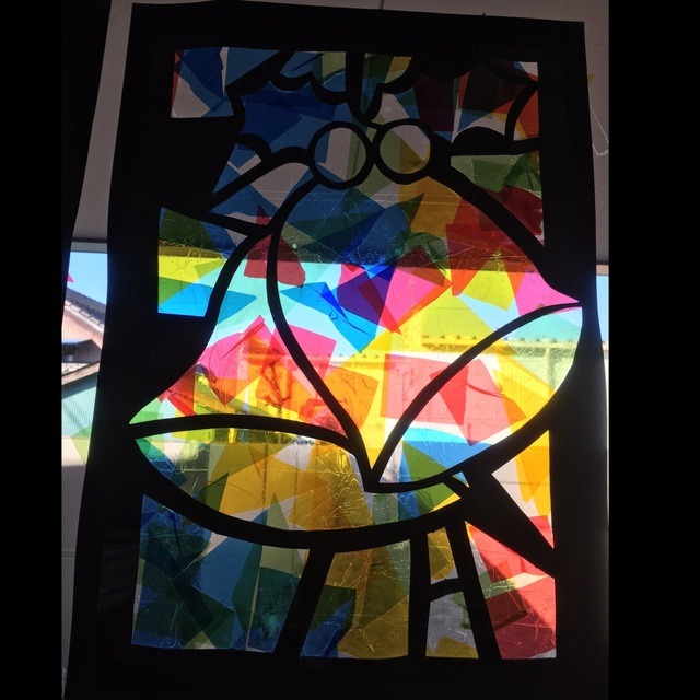 【みんなの投稿】0.1.2歳児製作 ステンドグラス風