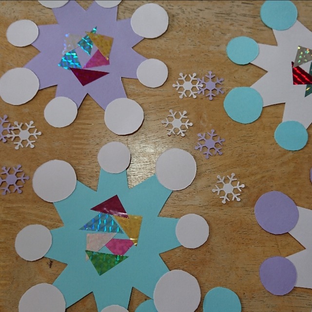 【みんなの投稿】冬の製作です❗雪の結晶❄️