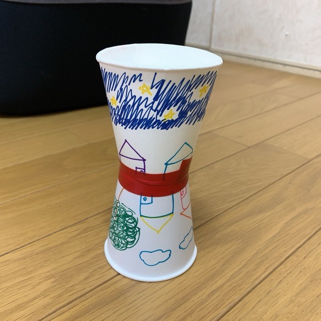 【みんなの投稿】【年齢に合わせて遊べる!紙コップけん玉】