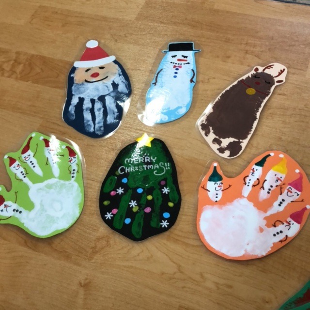 【みんなの投稿】クリスマス 手型足型アート