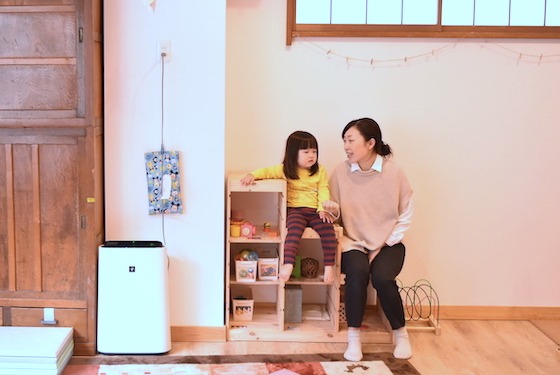 「大人の側にアプローチをする」保育者と保護者と共に育っていく、こどもの王国の取り組み