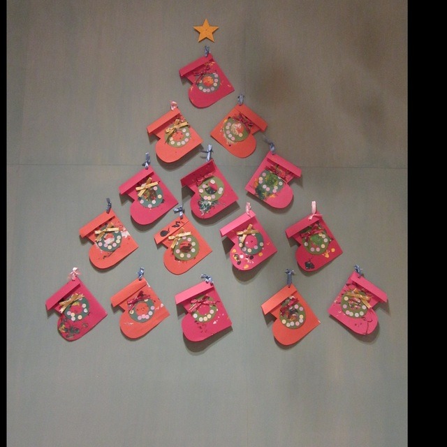 【みんなの投稿】『クリスマスツリー』1歳児