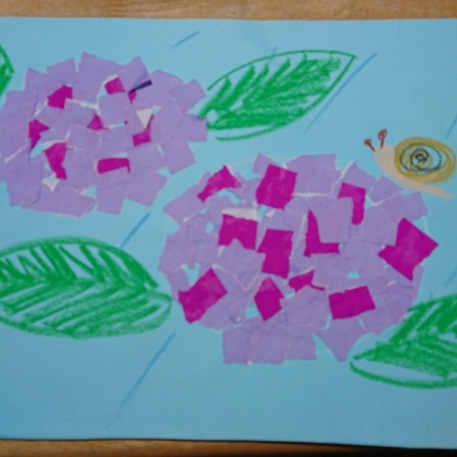 【みんなの投稿】折り紙をちぎってアジサイ