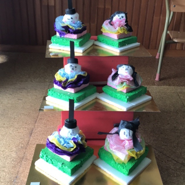 【みんなの投稿】２歳児クラス 菱餅