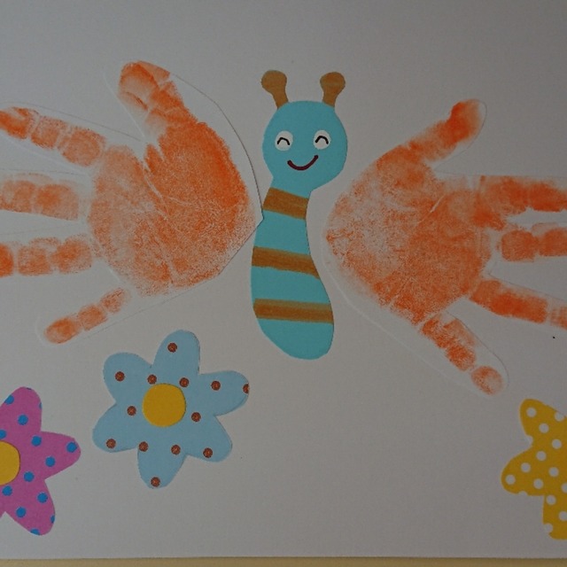 【みんなの投稿】手形で蝶々