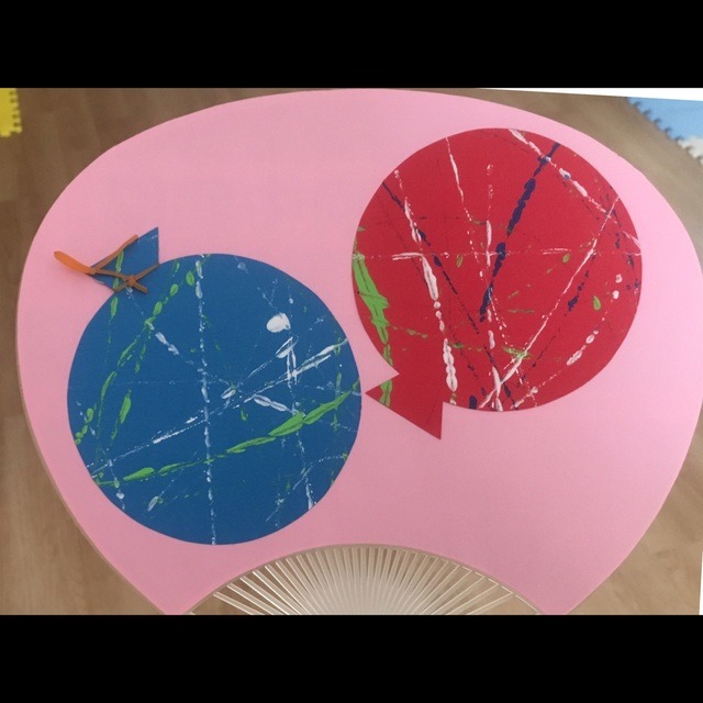 【みんなの投稿】0歳児うちわ製作。