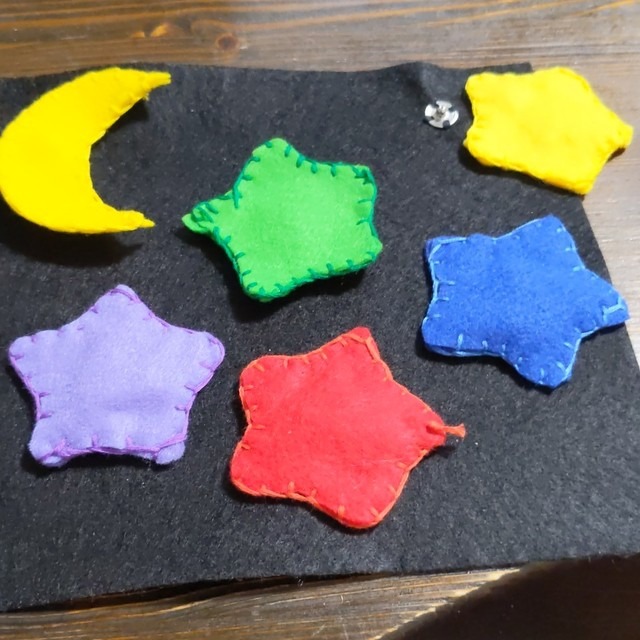 【みんなの投稿】星と月のパッチン玩具