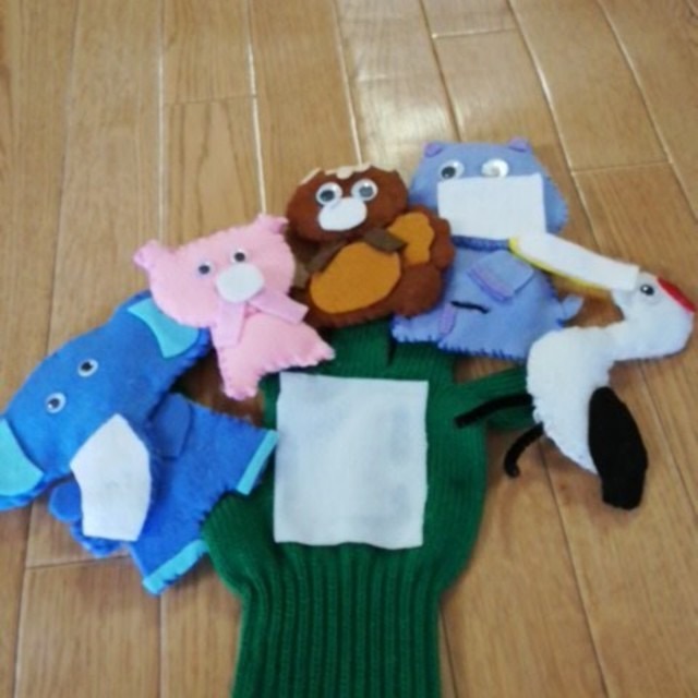 【みんなの投稿】こんこんくしやんの手袋シアター