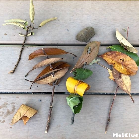 葉っぱの串だんご〜落ち葉で楽しむごっこ遊び〜