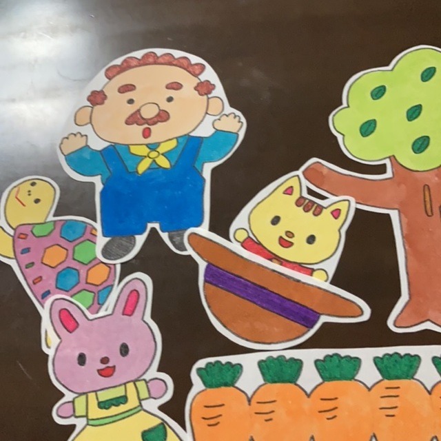 【みんなの投稿】パネルシアター  「とんでいった麦わら帽子」