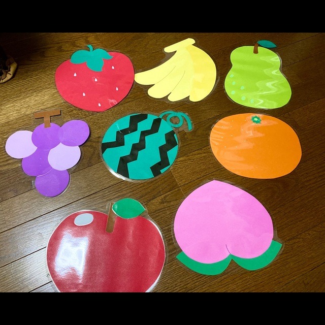 【みんなの投稿】フルーツのランチョンマット兼壁面飾り