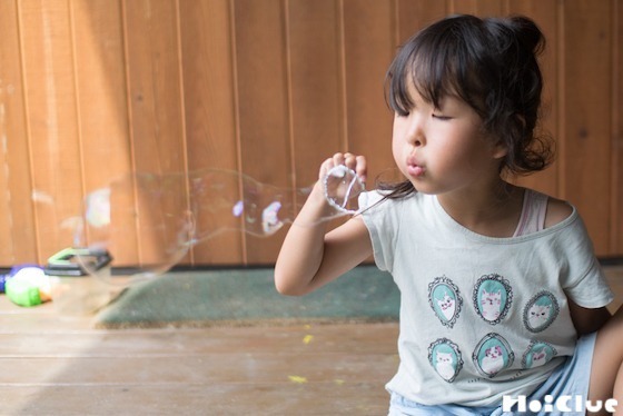ハリガネの輪で、大きなシャボン玉を作ろう！〜素材／ハリガネ〜