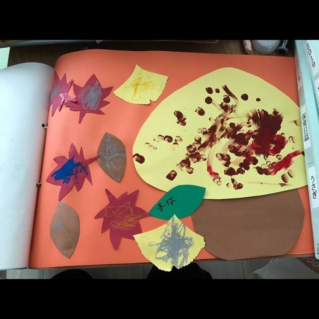 【みんなの投稿】1歳児きのこ指スタンプ