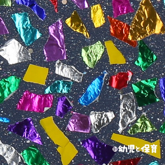 「びりびり」を使って ちぎり絵の流れ星〜「びりびり」と「くしゃくしゃ」で保育室を飾ろう! 第1回〜 「びりびり」を使って ちぎり絵の流れ星〜「びりびり」と「くしゃくしゃ」で保育室を飾ろう! 第1回〜