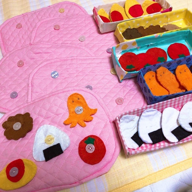 【みんなの投稿】ボタン遊び  おべんとう