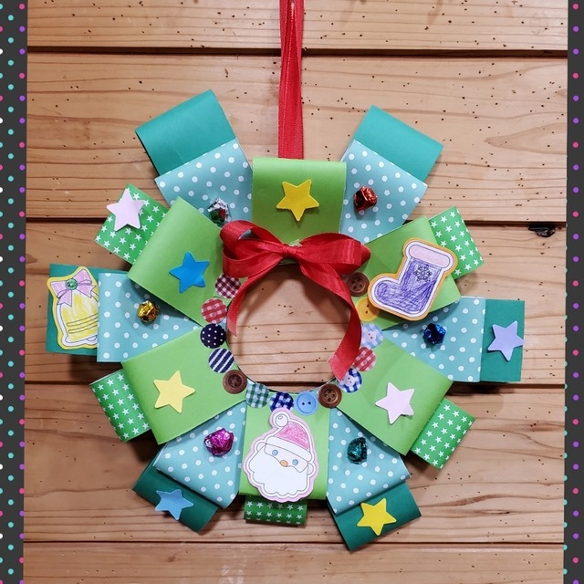 【みんなの投稿】クリスマスリース製作3歳児