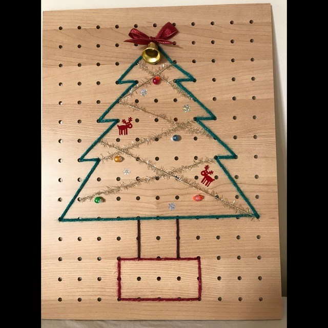 【みんなの投稿】ひも通しでクリスマスツリー
