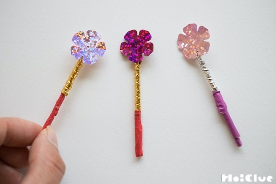 【工作コラム】ビニールタイを巻いてキラキラに！こびとのスティック！〜素材／ビニールタイ〜