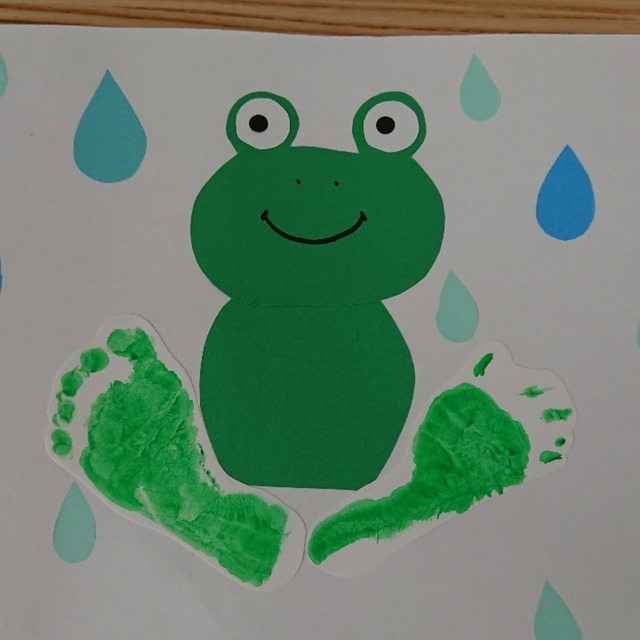 【みんなの投稿】足形で作ったカエル🐸です‼️ 【みんなの投稿】足形で作ったカエル🐸です‼️