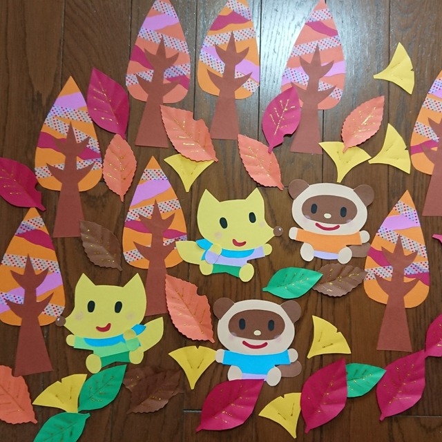 【みんなの投稿】秋の並木と落ち葉の壁面飾り