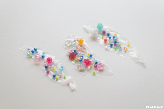 【工作コラム】ボンドで作る、キラキラシート！〜素材／ボンド〜