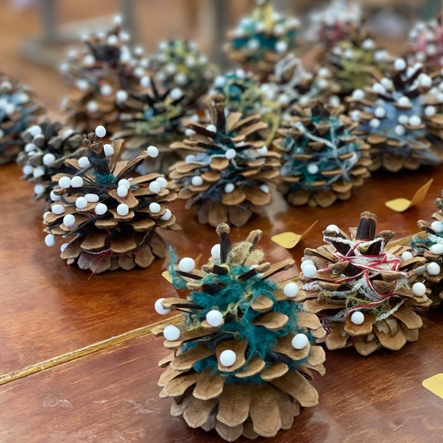 【みんなの投稿】5歳児 松ぼっくりツリー