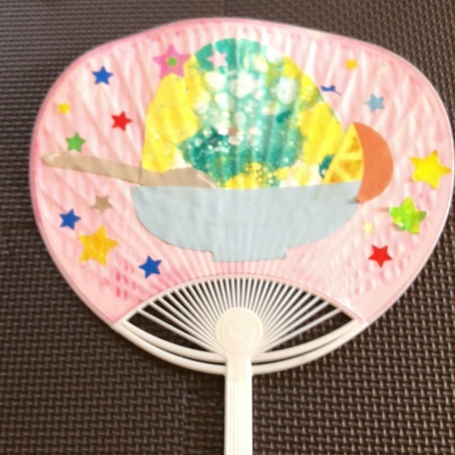 【みんなの投稿】3歳児 シャボン玉アート かき氷🍧 うちわ 【みんなの投稿】3歳児 シャボン玉アート かき氷🍧 うちわ